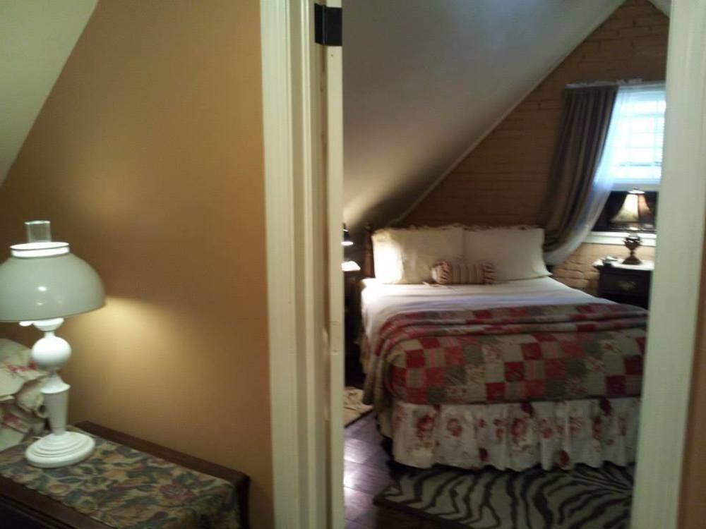 Clifford House Private Home B&B クリーブランド エクステリア 写真