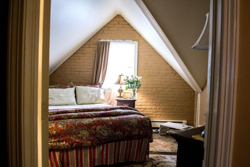 Clifford House Private Home B&B クリーブランド エクステリア 写真