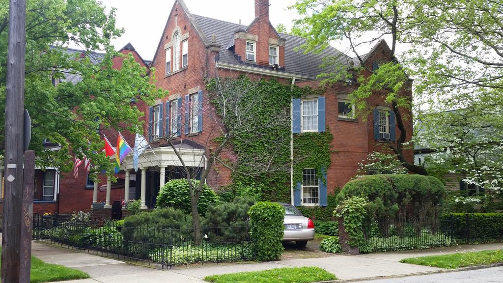 Clifford House Private Home B&B クリーブランド エクステリア 写真