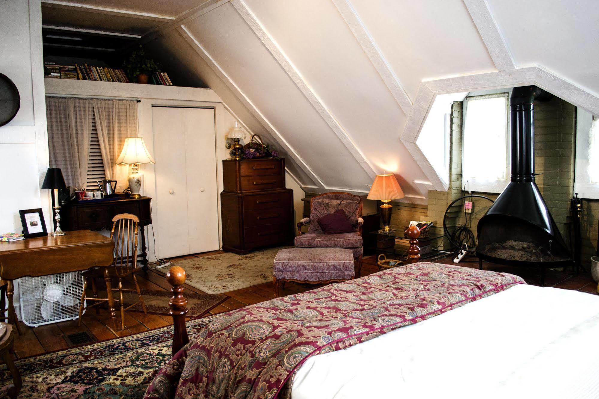 Clifford House Private Home B&B クリーブランド エクステリア 写真